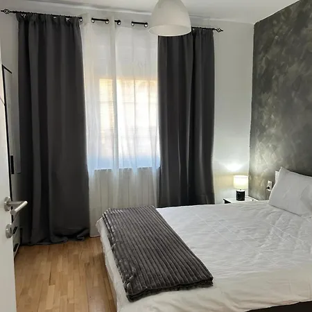 Square Lux